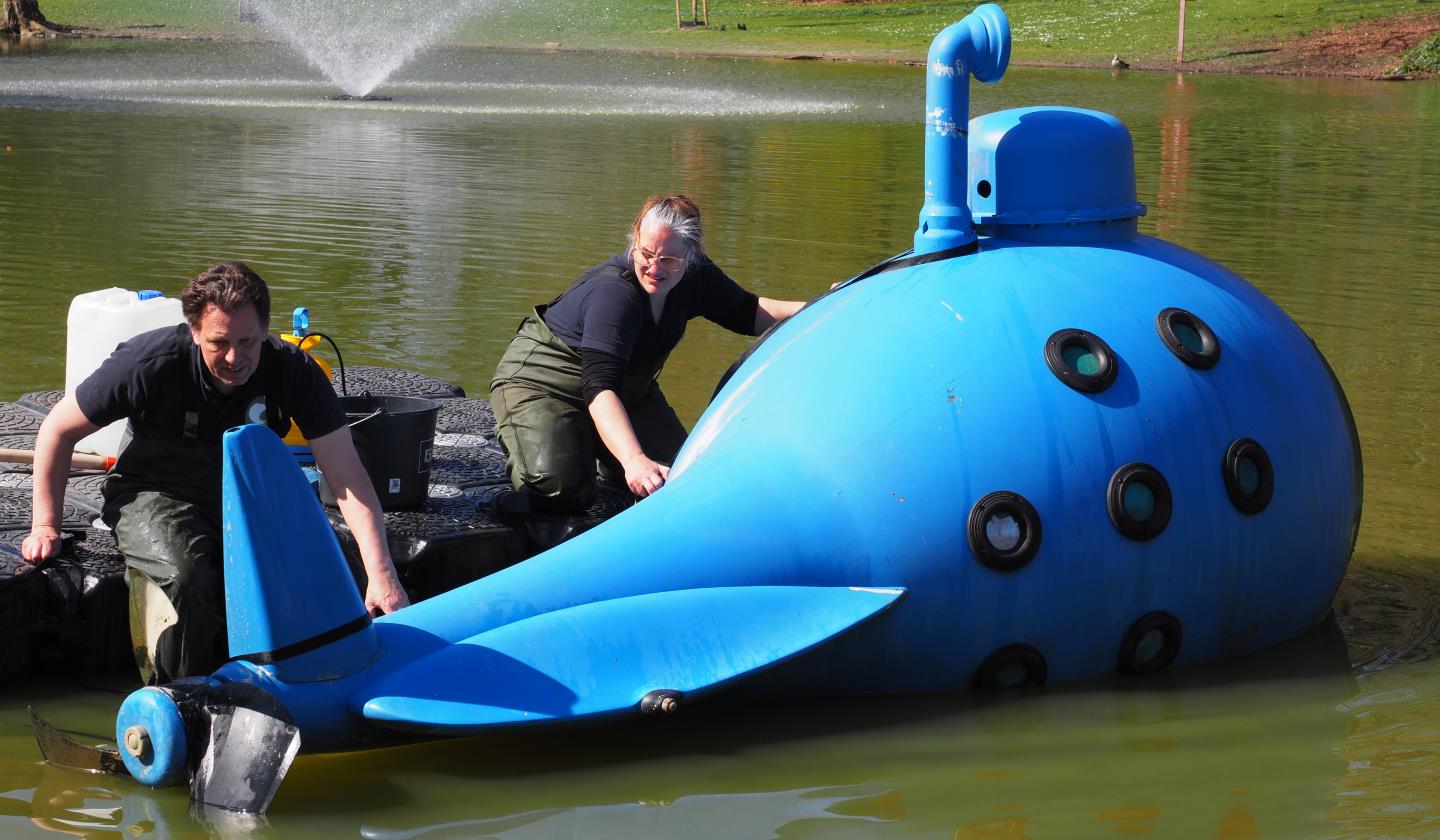 Aanbrengen beschermende wax